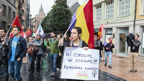 Manifestacin en Oviedo contra los Premios Princesa