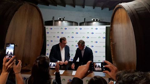 Firma del convenio de colaboracin entre el consejo regulador de la Denominacin de Origen Protegida Sidra de Asturias y los centros comerciales Carrefour