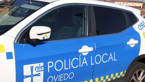 Coche de la Policía Local de Oviedo