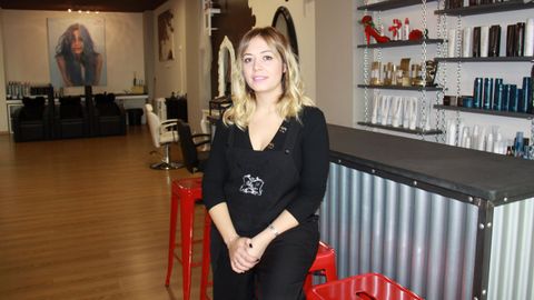 En la peluquería de López Gudiña trabajan seis personas