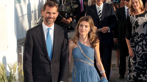 2010. Los príncipes  su llegada al enlace matrimonial de Nicolás de Grecia con Tatiana Blatnik