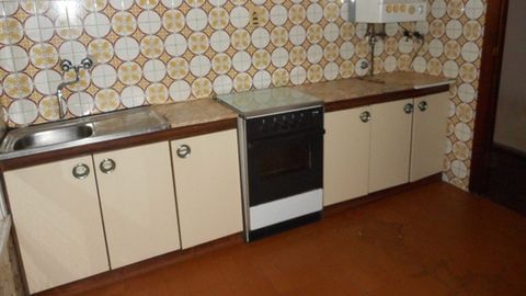 La cocina de un piso de Gijn en venta