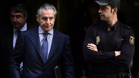Miguel Blesa fue el primer banquero en entrar en prisión durante la crisis. Condenado a 6 años por las «black», poco después se quitó la vida de un tiro