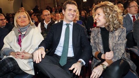 El líder del PP, Pablo Casado, en Oviedo donde presentó públicamente a la candidata popular a la Presidencia del Principado, Teresa Mallada, expresidenta de Hunosa y Mercedes Fernández