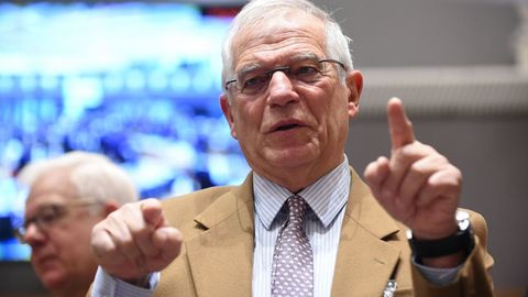 Borrell advirtió a los ingleses que no pueden hacer como los catalanes, proclamar el brexit y después dejarlo en suspenso