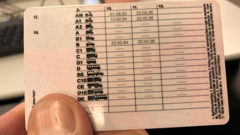 Reverso de un carné de conducir