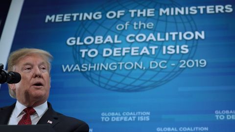 Donald Trump durante la reunin de Ministros de Relaciones Exteriores de la Coalicin Internacional Contra el Estado Islmico celebrada en Washington