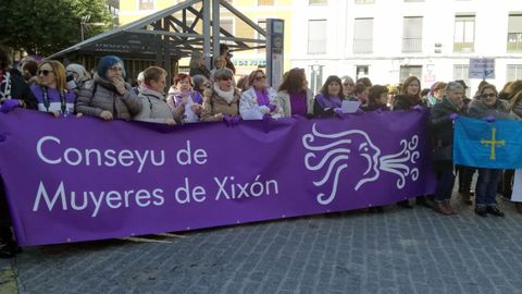 Concentracin de apoyo a Blanca Caedo, a las puertas de los juzgados de Valladolid