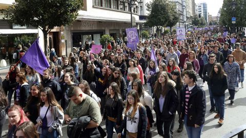 Concentración del 8-M por las calles de Oviedo