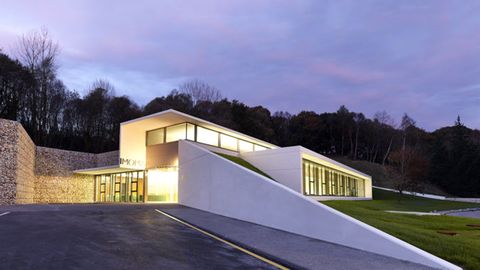 Edificio en el que se ubica el Instituto de Medicina Oncolgica y Molercular de Asturias (IMOMA)