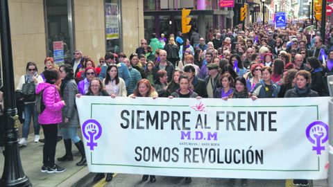 Movimiendo Democrtico de Mujeres en una protesta por la igualdad