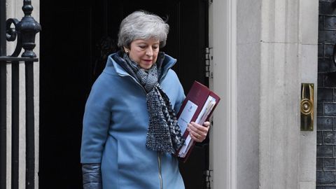 Theresa May, abandonando Downing Street este miércoles