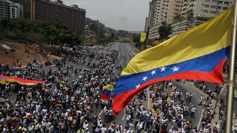 Cientos de manifestantes se han ido sumando a las manifestaciones convocadas en Caracas y en otros puntos del pas