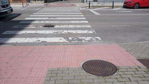 Baldosas de un paso de peatones en Oviedo