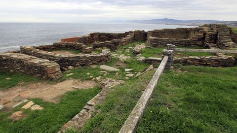 Castro de Fazouro, único castro marítimo excavado en el Cantábrico;