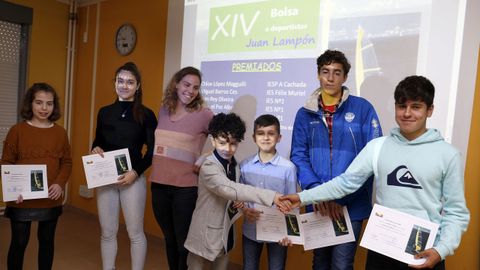 ENTREGA DE LAS BECAS JUAN LAMPON EN EL IES DE A POBRA, CON LA CHARLA DE LA NADADORA MARIA VILAS