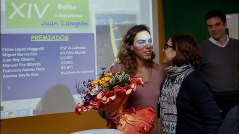 ENTREGA DE LAS BECAS JUAN LAMPON EN EL IES DE A POBRA, CON LA CHARLA DE LA NADADORA MARIA VILAS
