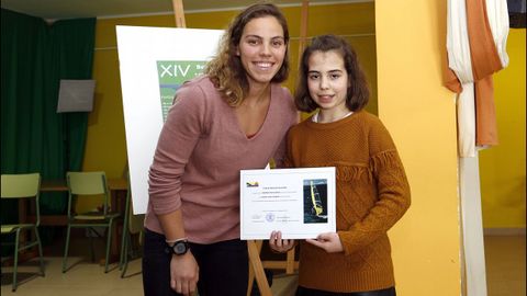 ENTREGA DE LAS BECAS JUAN LAMPON EN EL IES DE A POBRA, CON LA CHARLA DE LA NADADORA MARIA VILAS