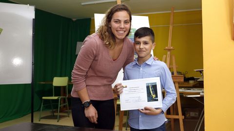 ENTREGA DE LAS BECAS JUAN LAMPON EN EL IES DE A POBRA, CON LA CHARLA DE LA NADADORA MARIA VILAS
