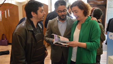 Cristina Pontón, concejala de Izquierda Unida; Gerardo Antuña, concejal del PP; Ignacio Fernández del Páramo, concejal de Somos. En la inauguración de LibrOviedo