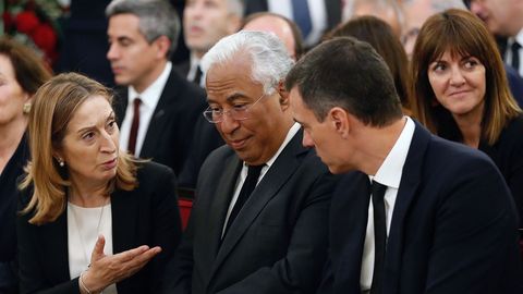 El primer ministro portugués, Antonio Costa, viajo a Madrid para visitar la capilla ardiente