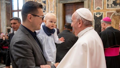 El papa recibi a miembros de la asociacin Yes to Life