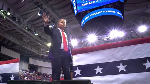 Donald Trump, durante su primer mitin para la campaña de reelección en el 2020