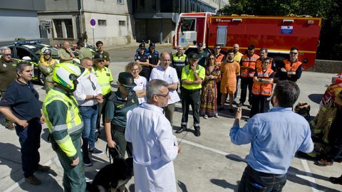 Visita de fuerzas de seguridad y emergencias al Hospital Teresa Herrera de A Coruña