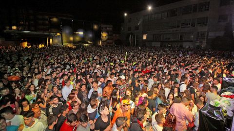 LUNES DE LAS FIESTAS DE BOIRO CON LA ORQUESTA EL COMBO DOMINICANO EN LA PLAZA DE GALICIA