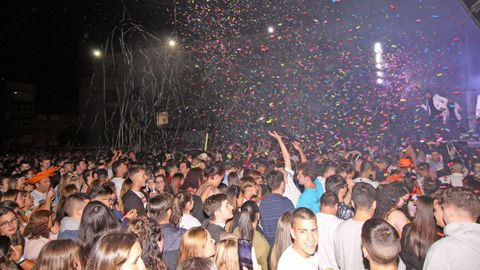 LUNES DE LAS FIESTAS DE BOIRO CON LA ORQUESTA EL COMBO DOMINICANO EN LA PLAZA DE GALICIA