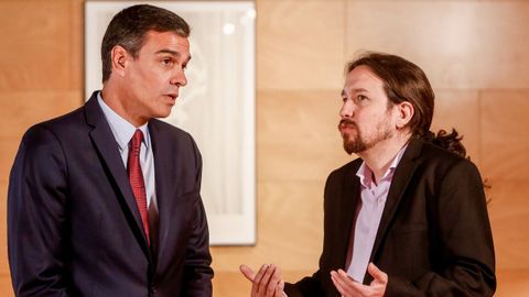 El presidente del Gobierno en funciones, Pedro Snchez, junto al lder de Unidas Podemos, Pablo Iglesias.