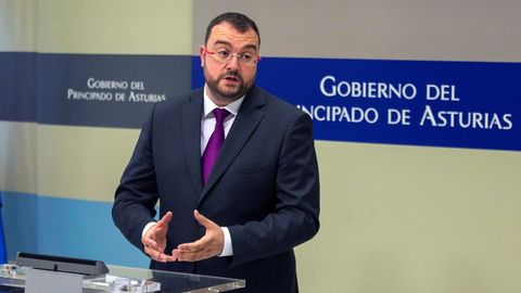 Adrián Barbón