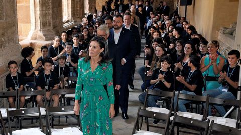 La reina Letizia asistió hoy a la lección magistral que el director de orquesta Aarón Zapico