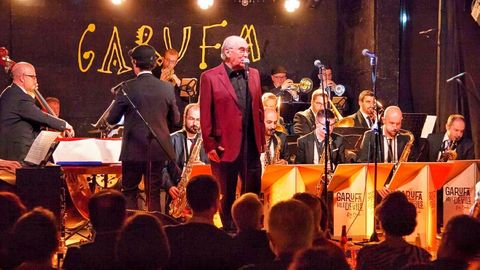 Detalle del concierto con que el cantante Sito Sedes y la Garufa Blue Devils Big Band estrenaron «Siboney», el nuevo disco de la orquesta, en la sala coruñesa