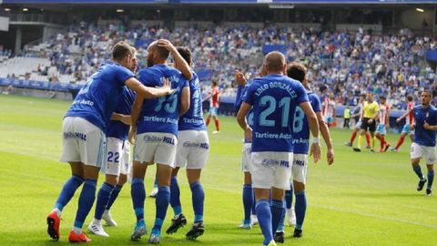 Los jugadores del Oviedo celebran el 1-0 al Lugo