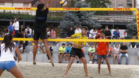 En el torneo de voley playa que organiza el club Korvis participaron este año 201 parejas