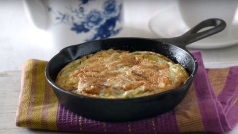 Para los creadores de Aún Pillas Tortillas! la receta más vista de tortilla se parece más a un bizcocho que a otra cosa