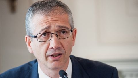 El gobernador del Banco de España, Pablo Hernández de Cos, advierte sobre el deterioro macroeconómico global