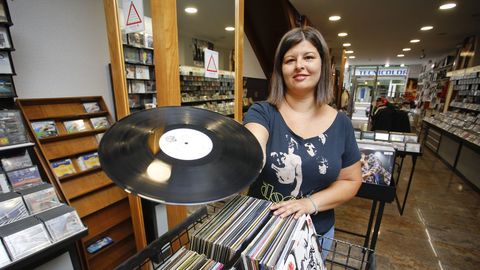 Carla es la gerente de Don Disco, en Lugo