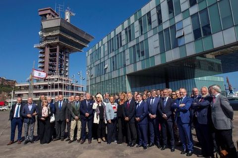 El encuentro de las 28 autoridades portuarias del Estado, hoy, en Gijn