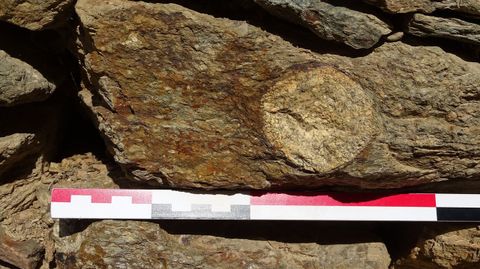 Moreiras de Abaixo. En algunas casas de esta localidad hay muestras del singular tipo de roca conocido como ollo de sapo