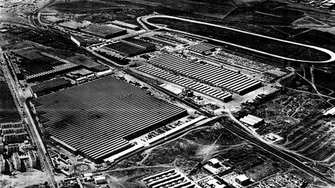 Vista aérea de la factoría de Barreiros Diésel, en Villaverde (1966)