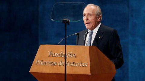 El presidente de la Fundación Princesa de Asturias, Luis Fernández-Vega, interviene en la ceremonia de entrega de los Premios Princesa de Asturias 2019