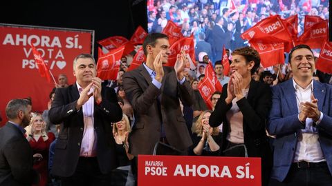 
El presidente del Gobierno en funciones y candidato a la reeleccin, Pedro Snchez, ha acusado este viernes a las derechas de estar  traicionando la foralidad  de Navarra con discursos  de ira y falsedad 
