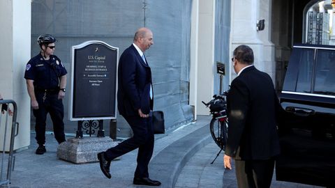 El embajador estadounidense ante la UE, Gordon Sondland, tras testificar ante la Cámara de Representantes