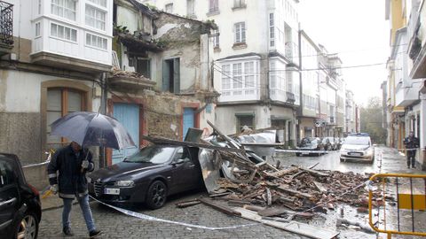 En Ferrol el temporal tiró parte de un edificio abandonado