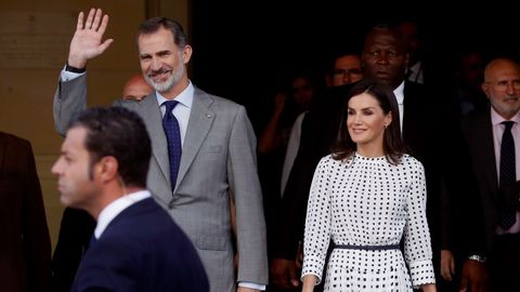 Los reyes de España, Felipe VI y Letizia, a la salida del Museo de Bellas Artes de La Habana