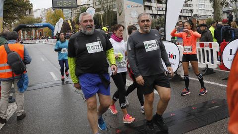 Miles de atletas recorrieron las calles de Ourense en la clásica atlética de otoño
Miles de atletas recorrieron las calles de Ourense en la clásica atlética de otoño
Miles de atletas recorrieron las calles de Ourense