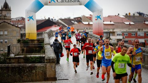 Miles de atletas recorrieron las calles de Ourense en la clásica atlética de otoño