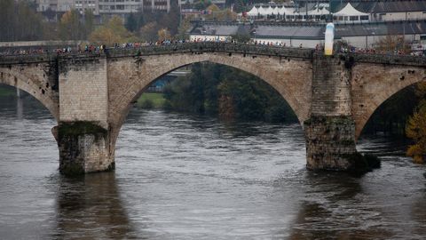 Miles de atletas recorrieron las calles de Ourense en la clásica atlética de otoño